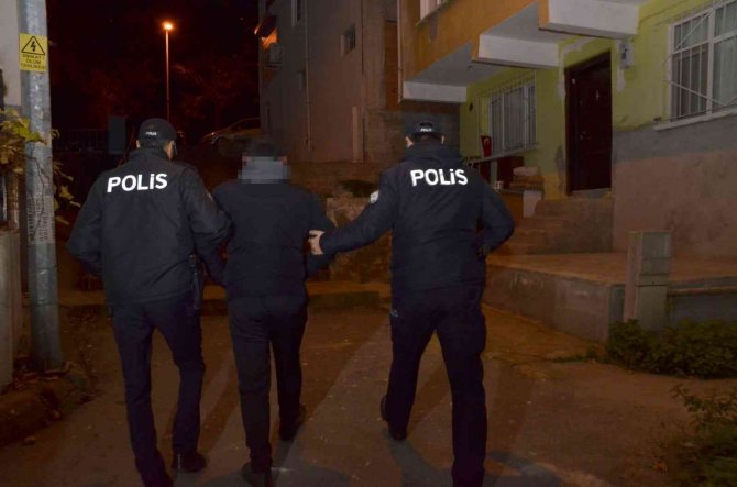 Çeşitli Suçlardan Hapis Cezasıyla Aranan 8 Kişiye Gözaltı