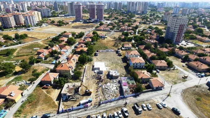 Seyrani Sakinleri, Eskiye Özlem Olsa Da Kavuşacakları Evin Heyecanını Yaşıyor