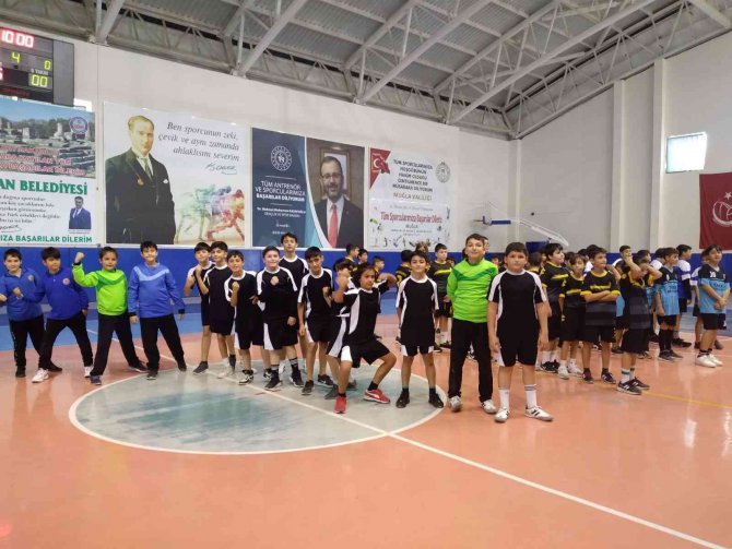 Köyceğiz Yunus Emre Ortaokulu Hentbolda İl Şampiyonu Oldu