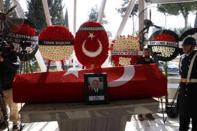 Otobüs Kazasında Şehit Olan Yasin Eroğlu, Son Yolculuğuna Uğurlandı
