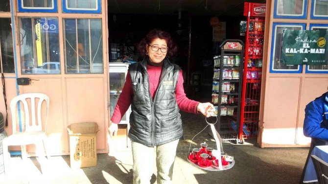 Muğla Sanayi Sitesi’nin Kadın Çaycısı Ön Yargıları Yıktı