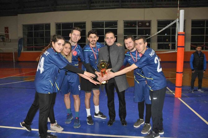 ‘Kurumlar Arası Voleybol Turnuvası’ Sona Erdi