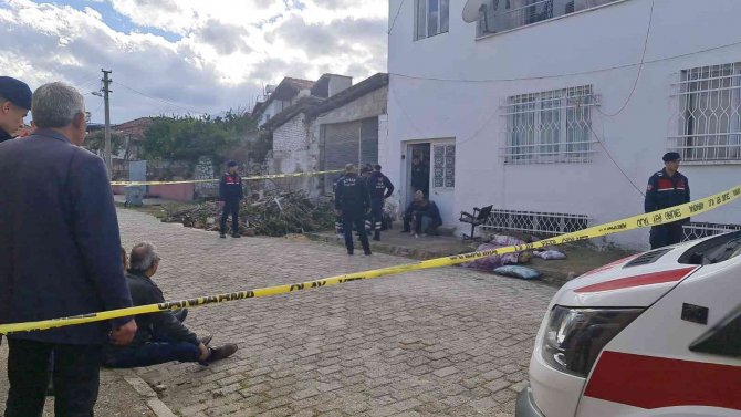 Aydın’da Bir Anne Ve 2 Çocuğu Evlerinde Ölü Bulundu