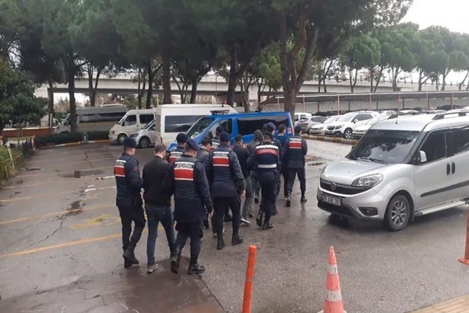 Hırsızlık Çetesine Operasyon: 5 Kişi Tutuklandı