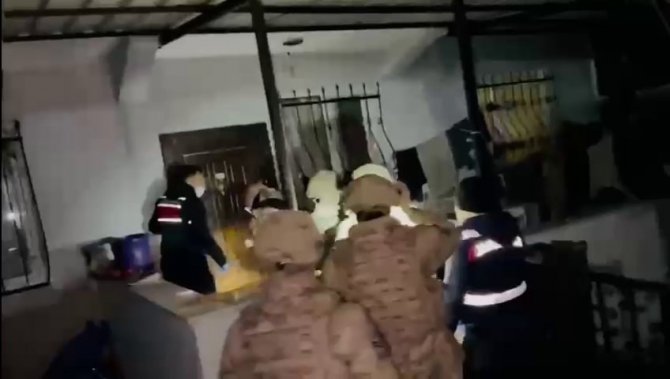 Jandarmadan Eş Zamanlı Uyuşturucu Operasyonu: 18 Gözaltı