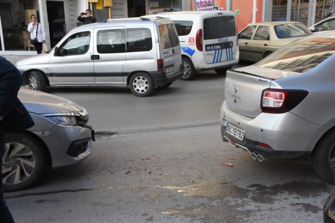 Sinop’ta 2 Otomobil Çarpıştı: 1 Yaralı