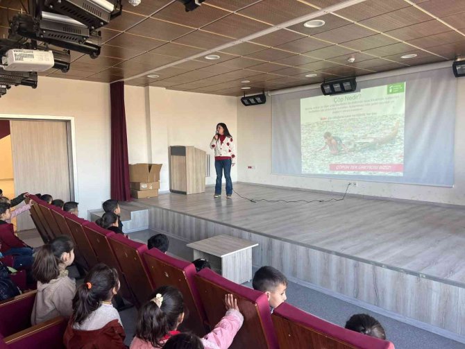 Silopi’de Öğrencilere ‘Sıfır Plastik’ Projesi Anlatıldı