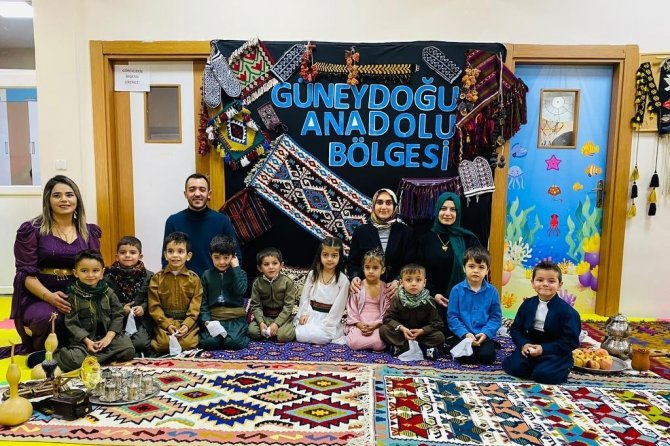Minik Öğrenciler Güneydoğu Anadolu Kültürünü Okullarında Yaşattı