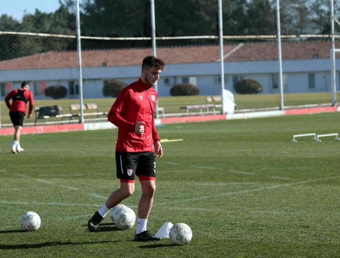 Yunus Emre Çift, Gözüne Premier Lig’i Kestirdi