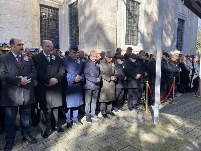 ’Tamburalı Paşa’ Hasan Kundakçı Üsküdar’da Askeri Tören İle Son Yolculuğuna Uğurlandı