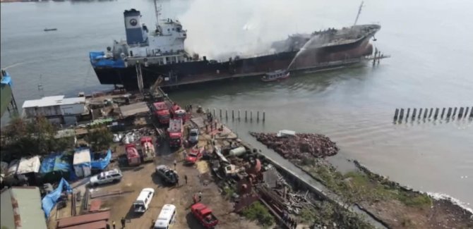 Tayland’daki Petrol Tankeri Patlamasında Bilanço Ağırlaşıyor: 8 Ölü, 4 Yaralı