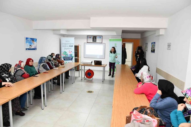 Tepebaşı İ̇klim Sözcüleri 444 Belde Evi Sakinini Bilgilendirdi