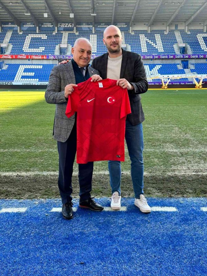 Tff Başkanı Büyükekşi Ve Beraberindeki Heyet, Krc Genk Kulübü’nü Ziyaret Etti