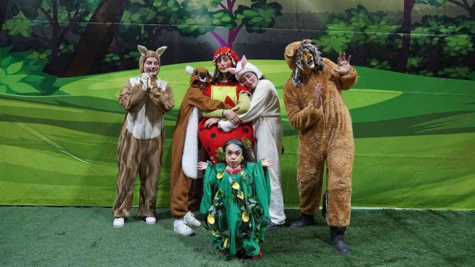 Keçiören Belediyesi’nden Çocuklara Tiyatro Gösterisi