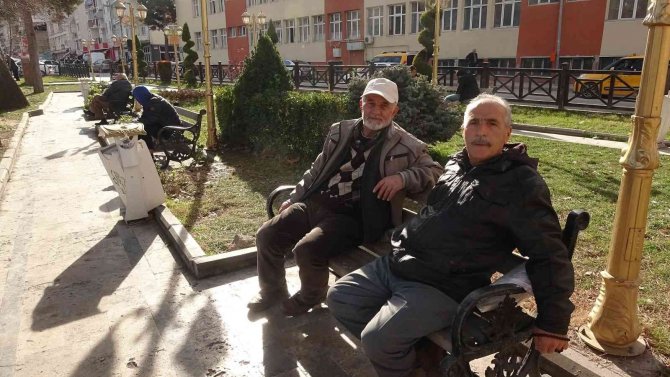 Tokat’ta Bir Tarafta Bahar Havası, Bir Tarafta Kış