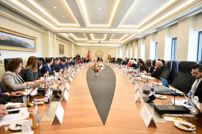 Yargıtay Başkanı Akarca: "(Aym’nin Fetö Ve Terör Örgütleriyle İlgili Kararlarına İlişkin) Yasa Ve Anayasa Aym’yi De Bağlar”