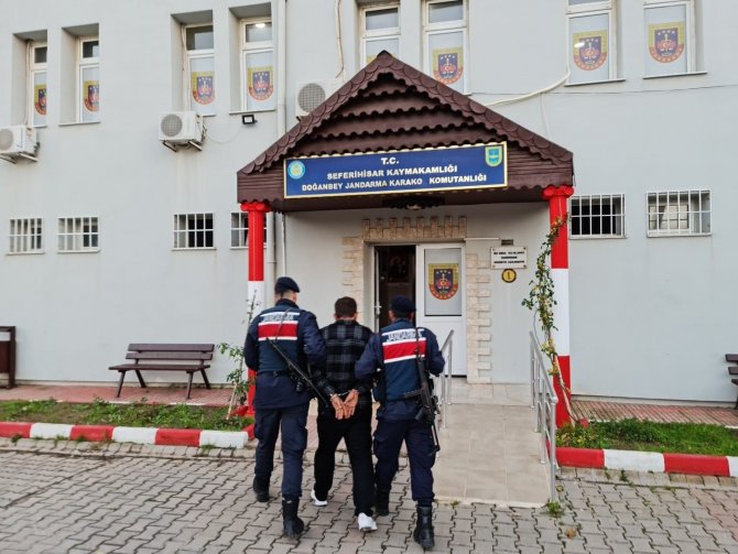 Suç Makinesinin Buzdolabından Uyuşturucu Çıktı