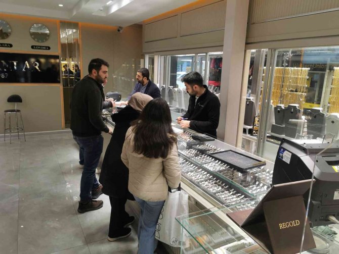 Aksaray’da Ekim Ayından Beri Yüzde 18 Kar Ettiren Altına İlgi Arttı