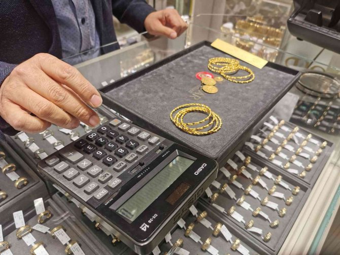 Aksaray’da Ekim Ayından Beri Yüzde 18 Kar Ettiren Altına İlgi Arttı