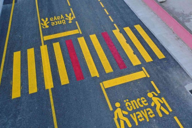 Akyazı’nın Sokakları Güzelleşmeye Devam Ediyor