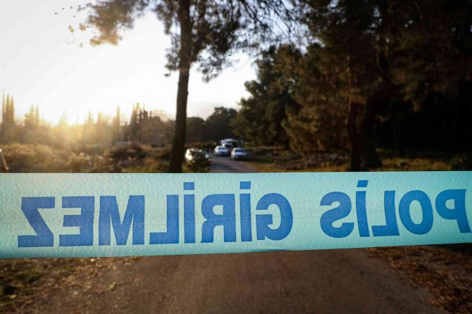 Ormanlık Alanda Bulunan Cesedin Kafası Ve Kolları ‘Hassas Burunla’ Aranıyor