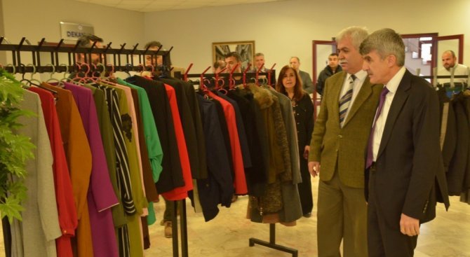 Askıda Giysiler Dpü Giysibank’a Teslim Edildi