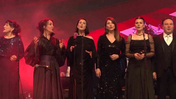 Usta Sanatçılar Ve Öğrencilerden Kadroya Geçecek Sözleşmeli Öğretmenlere Müzik Ziyafeti