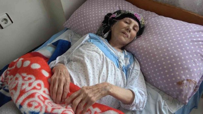 Batmanlı Gülsüm Nine, 80 Yıldır Kimliksiz Yaşıyor