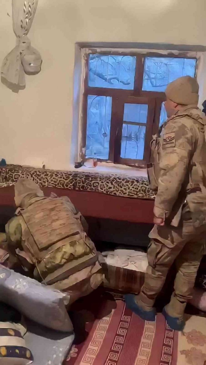 Bitlis’te Pkk/kck Operasyonu: 3 Gözaltı
