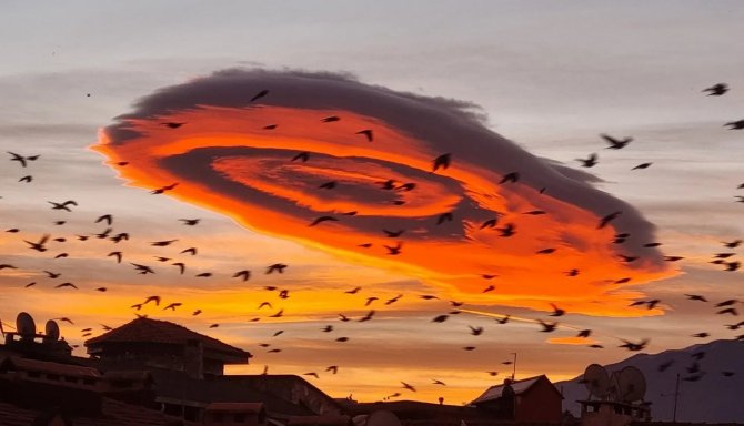 Bursa Semalarında Ufo Görünümlü Bulut