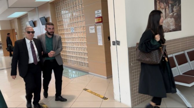 Mehmet Ali Erbil, Taciz İddiasıyla Hakim Karşısına Çıktı: “Tuzağa Geldim”