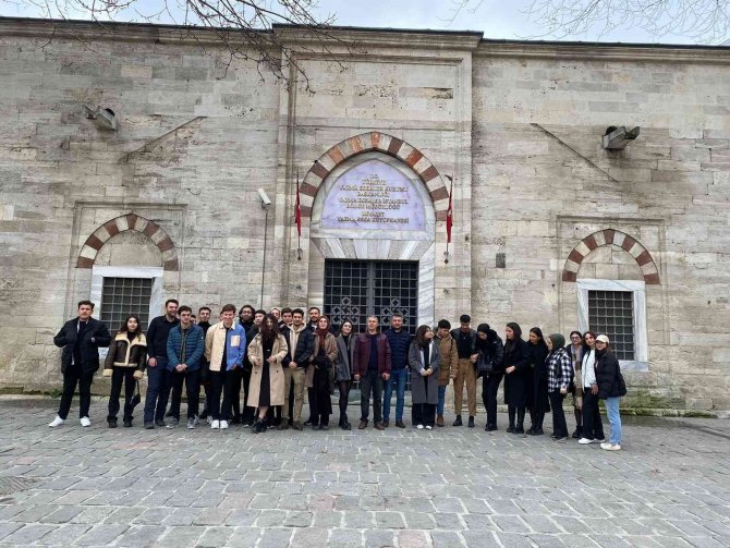 Öğrenciler Tarihi Yarımadayı Gezdi