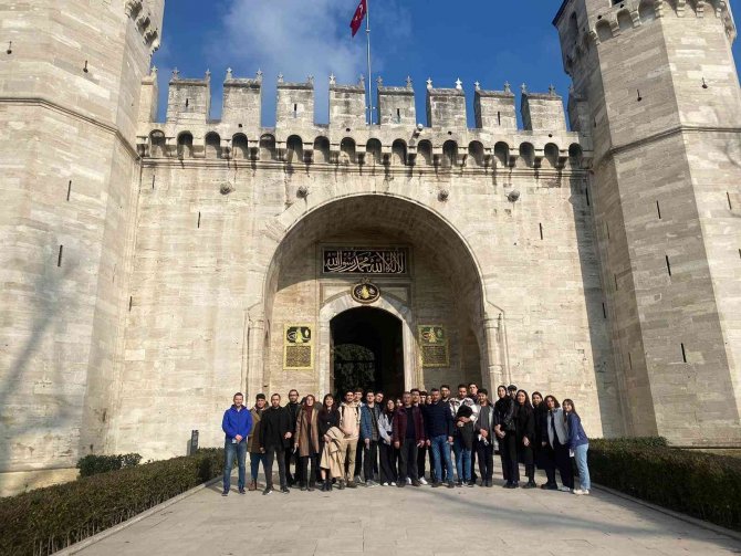 Öğrenciler Tarihi Yarımadayı Gezdi