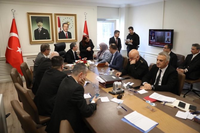 Vali Atay Halk Gününde Vatandaşı Dinledi