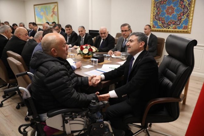 Vali Atay Halk Gününde Vatandaşı Dinledi