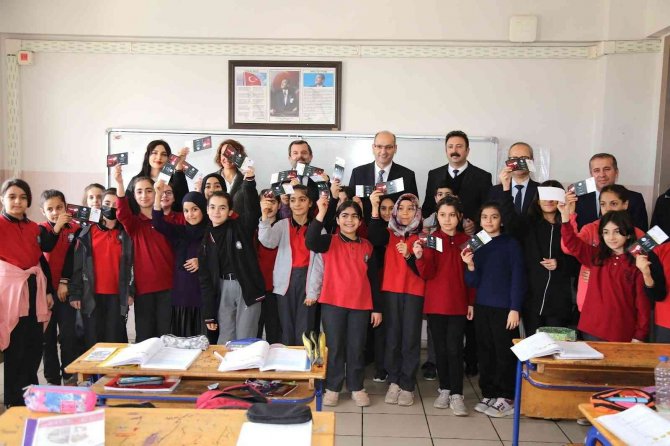 Gürsu’da Atıklar Çocuklardan, Biletler Başkandan