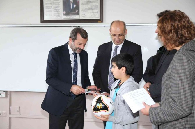 Gürsu’da Atıklar Çocuklardan, Biletler Başkandan