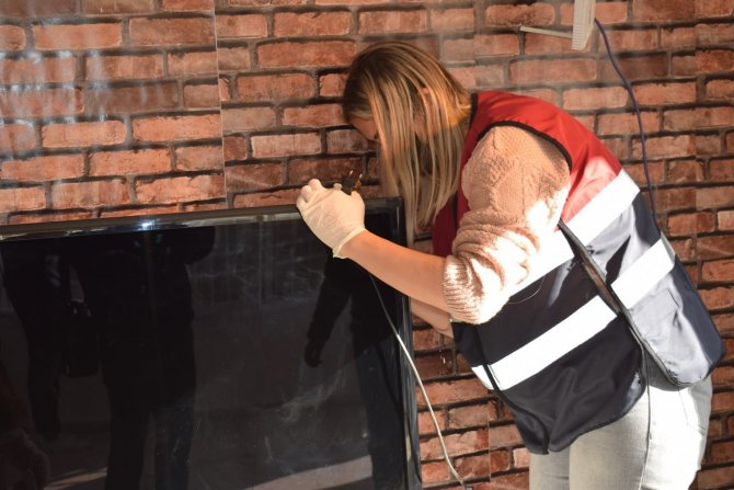 Hatay’da Evi Yanan Aileye Destek