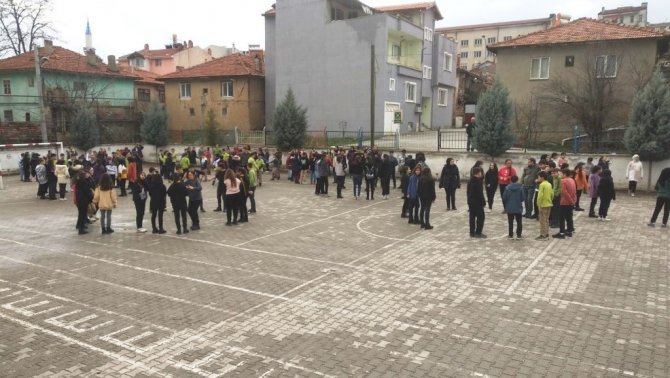 Hisarcık Şehitler Ortaokulu’nda Deprem Tahliye Tatbikatı