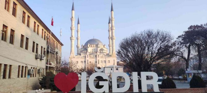 Iğdır’da Sis Ve Soğuk Hava Etkili Oluyor