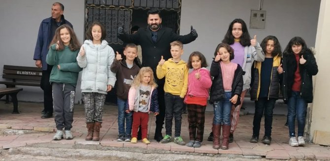 Köy Köy Gezip Gönüllere Dokunuyorlar