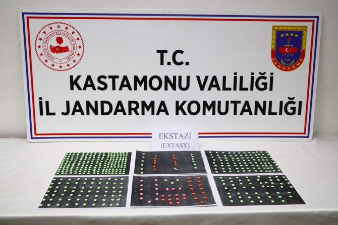 Kastamonu’da Yüzlerce Extacy Hap Ele Geçirildi: 1 Gözaltı
