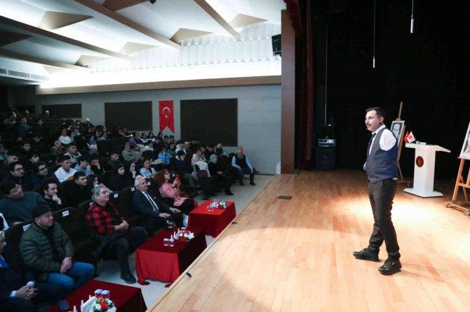 Keçiören’de ’Ben De Varım’ İsimli Eğitim Programı Düzenlendi