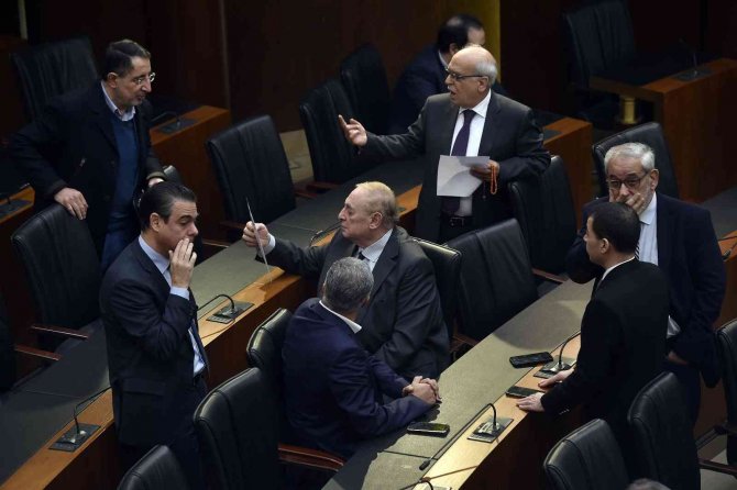 Lübnan’da Cumhurbaşkanı 11’inci Turda Da Seçilemedi