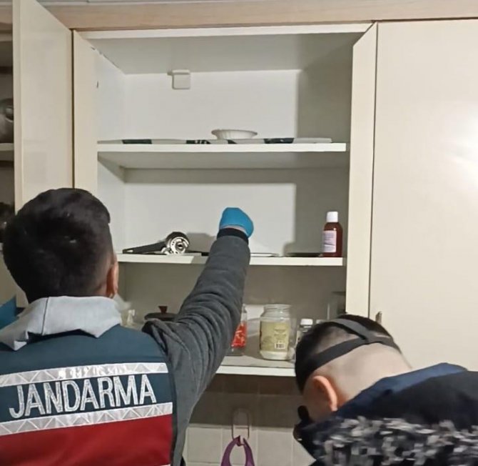 Piyasa Değeri 250 Bin Tl Olan Esrar Ve Uyuşturucu Madde Ele Geçirildi