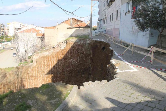 Vatandaşların Endişeli Bekleyişi Sürüyor