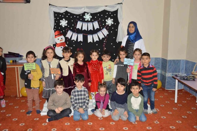 Fatih Camii 4-6 Yaş Kur’an Kursu Öğrencileri Karne Heyecanı Yaşadı