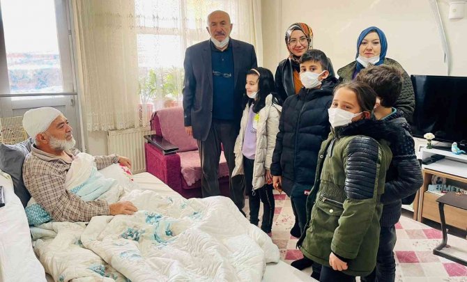 Minik Öğrenciler, Kıbrıs Gazisi Amcalarını Unutmadı