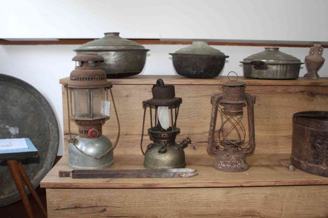 Mübadillerin Yanlarında Getirdikleri Asırlık Eşyalar Dernek Binasında Sergileniyor