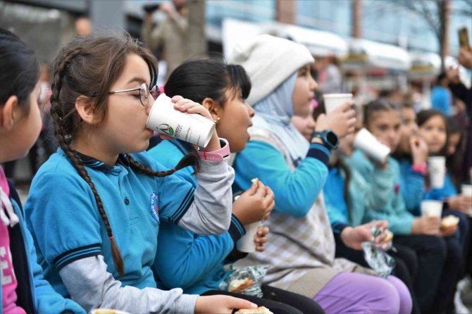 Ordu’da 800 İlkokul Öğrencisine Çorba İkramı